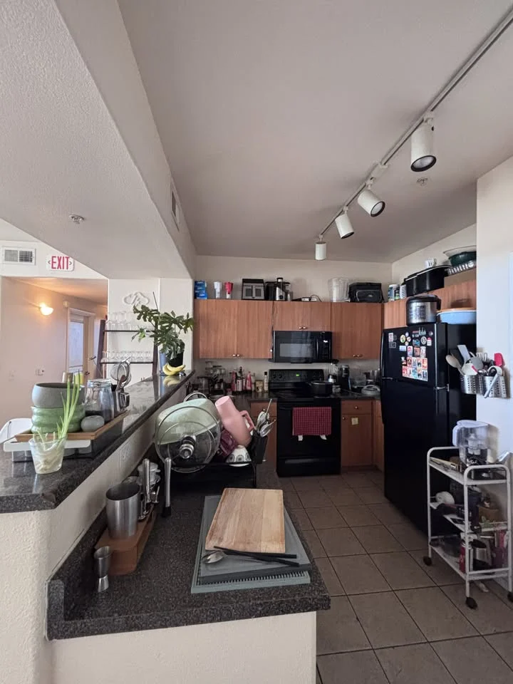 SUMMER SUBLEASE: SPACIOUS MASTER BEDROOM AT RIO PARADISO, TEMPE AZ